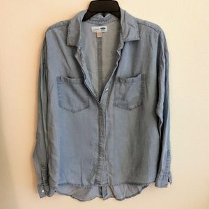 Old Navy Tops - Old Navy Tencel Boyfriend Slit-Back Chambray Shirt Old Navy Tops - Old Navy Tencel Boyfriend Slit-Back Chambray Shirt